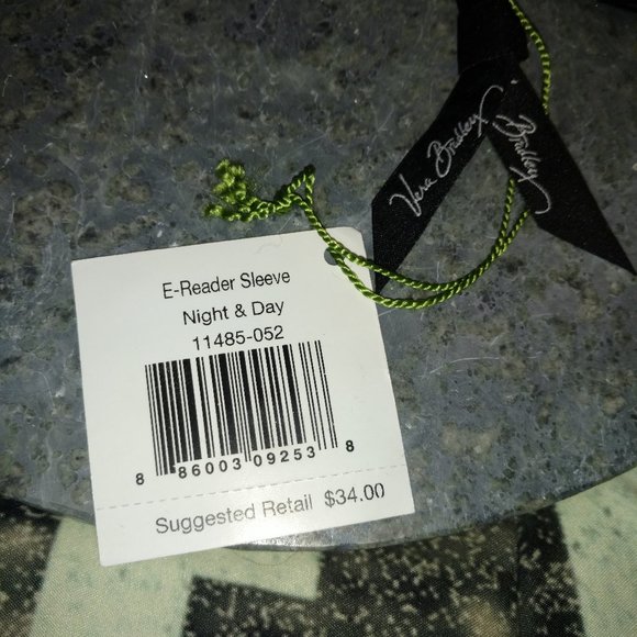 Vera Bradley Small Tablet / E-Reader Sleeve Night & Day NWT - Picture 5 of 5